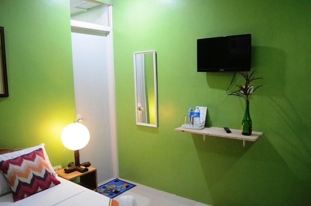 El Taraw Bed & Breakfast Puerto Princesa Екстериор снимка
