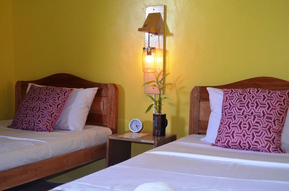 El Taraw Bed & Breakfast Puerto Princesa Екстериор снимка